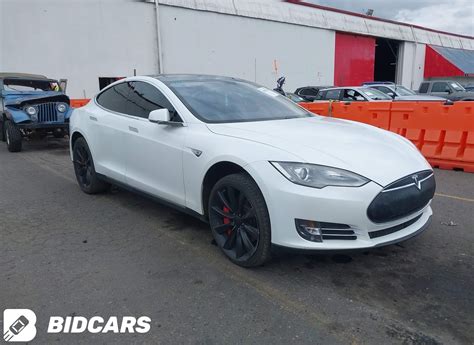 2012 Tesla Model S, Performance/Signature Performance | 5YJSA1DP8CFS00133 | BidCars
