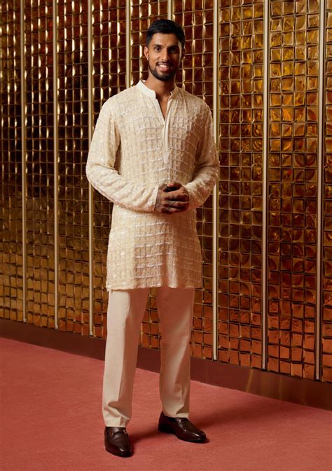 Rajkumar Rao in Ivory Checkered Kurta Set – Seeaash