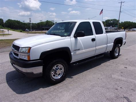 2003 White Chevy Silverado 2003 Chevrolet Silverado | Auto Barn