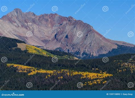 Les Monts San Juan Au Colorado En Automne Photo stock - Image of chêne ...