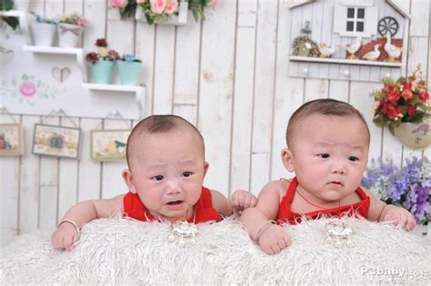 双胞胎男孩儿童摄影_DONALDYUE-站酷ZCOOL