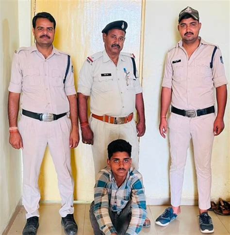 Fingerprint taken on the pretext of Ayushman card, then thousands of ...