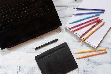 Computer Table Top View Drawing 的图像结果