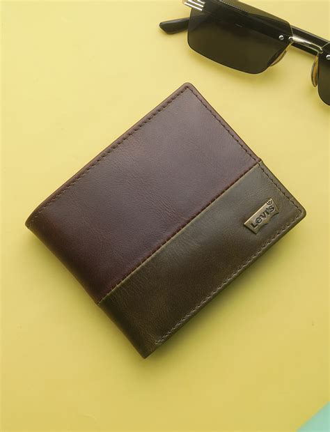 Men's Brown Colorblock Bi-Fold Wallet – Levis India Store