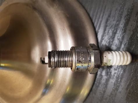 Spark Plug Cross Threaded Repair 的图像结果