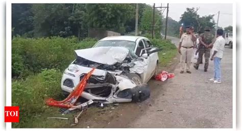 Six kanwariyas killed as bus, truck collide in Deoghar | Ranchi News ...