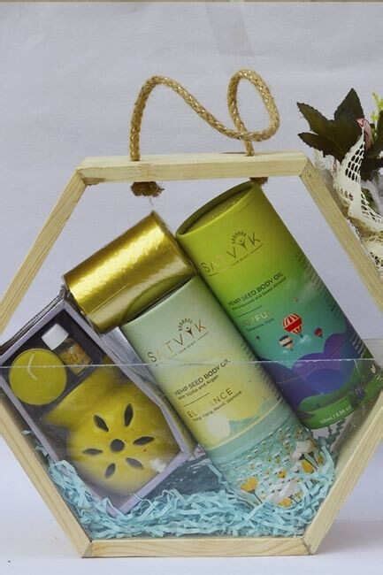 25 Best Beauty Gifts For Diwali 2020 | Grazia India