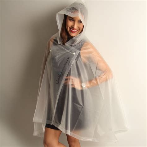Rain Poncho by Dear Rain » Petagadget | Vinylkleid, Bekleidung, Regenmantel