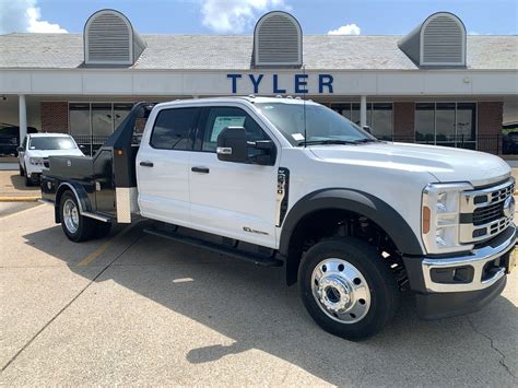 East Texas New Ford and Used Car Dealership - Tyler Ford