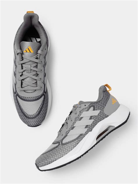 Sports Shoes 的图像结果