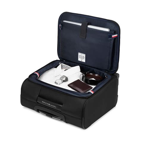 Tommy Hilfiger Roosevelt Overnighter Soft Luggage — BAGLINE