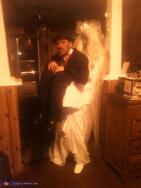 Dressing Dead Bride 的图像结果