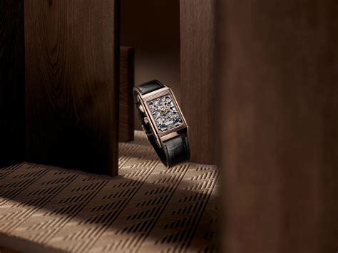 Jaeger-LeCoultre revamps its iconic reverso tribute series | LSA IND