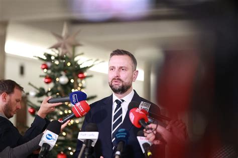 Министр обороны Польши предложил создать европейский «банк бомб», чтобы ...