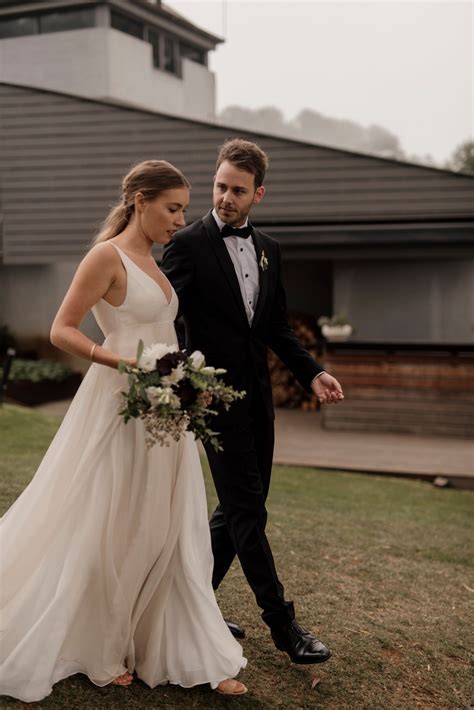 Simple A-line Wedding Dresses | Ditalia