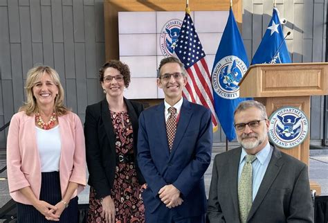 DHS 主管离职痛批特朗普政府！移民数据长期停更，“刻意压制” 争议全面升级