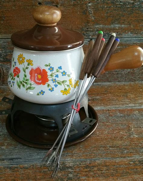 Vintage Enamel Fondue Pot with Fondue Forks – Levcoware Japan, Enamel ...