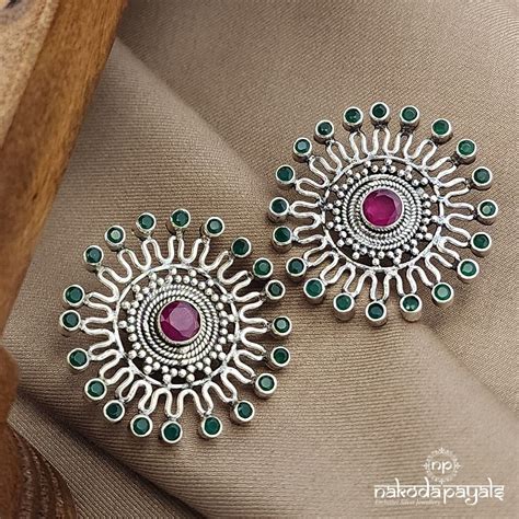 Circular Kemp Dot Studs (S3588) – Nakoda Payals