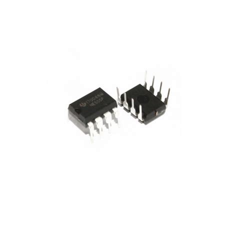 NE555 Timer IC (2 Pieces) – GonaKart India
