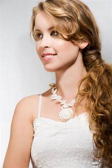 Pretty Winter Hairstyles by Winter Hairstyles For 2012 2013 Pretty Winter Hairstyles