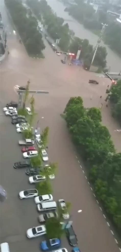 视频|持续强降雨，致达州部分乡镇内涝道路通行暂时受阻_四川在线