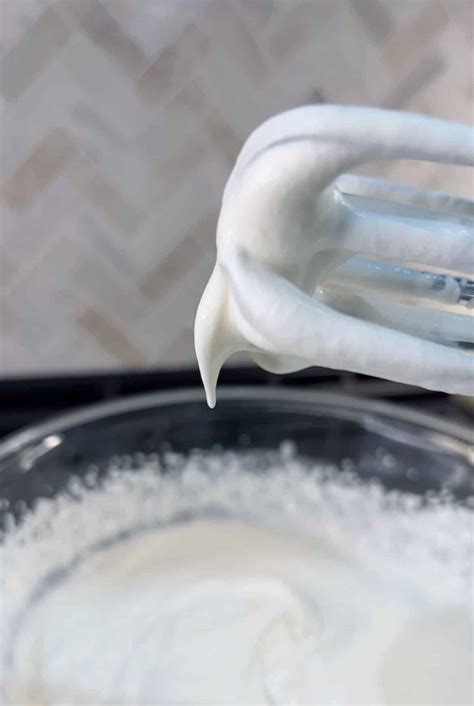 Gelatin Whipped Cream Recipe - whipped cream that doesn't melt