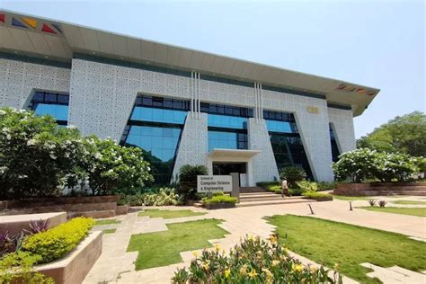 KLE Technological University Hubli Campus: Photos, Virtual Tour