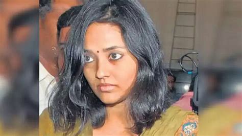 'Husband left me after sex tape incident'; actress Ranjitha responds ...
