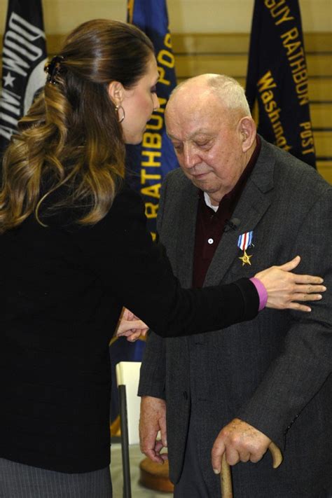 Korean War veteran receives long overdue Silver Star Medal | Article ...