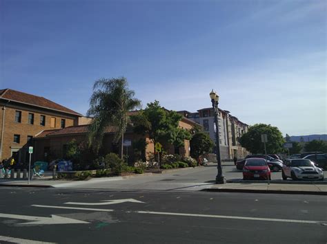 Library Parking Lot B - Parking in Redwood City | ParkMe