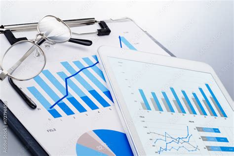 Data Management Backround Image 的图像结果