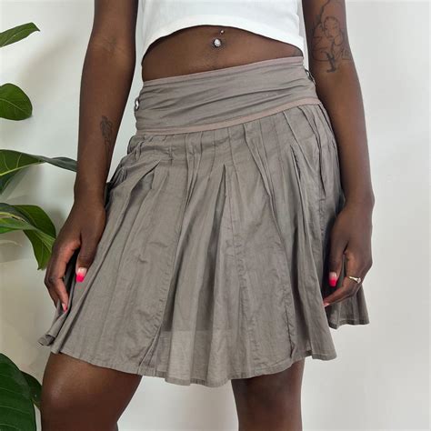 00s khaki pleated skirt. Lightweight khaki cotton... - Depop