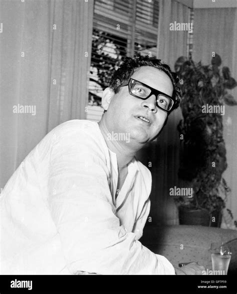 Guru dutt hi-res stock photography and images - Alamy