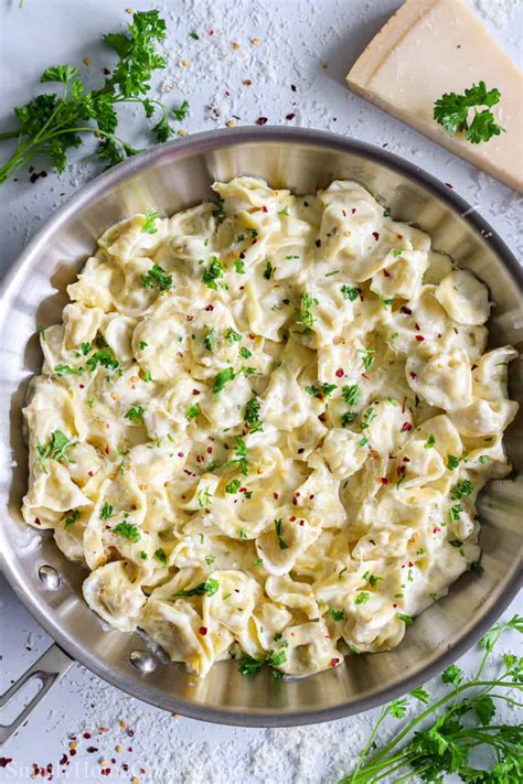 Cheese Tortellini Beef and Alfredo Sauce - Orlandi Younnoubt