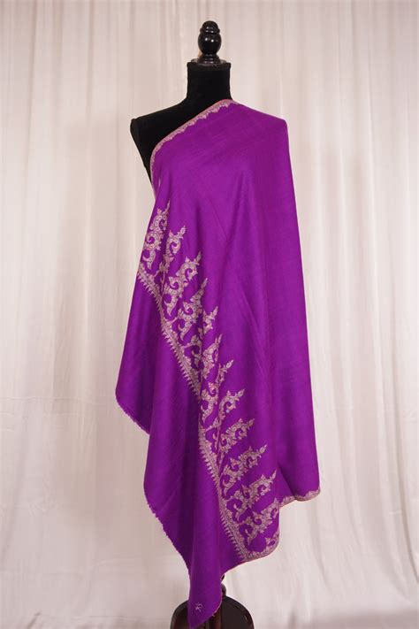 Embroidery Pashmina Shawls: Elegant and Luxurious Accessories – Phamb