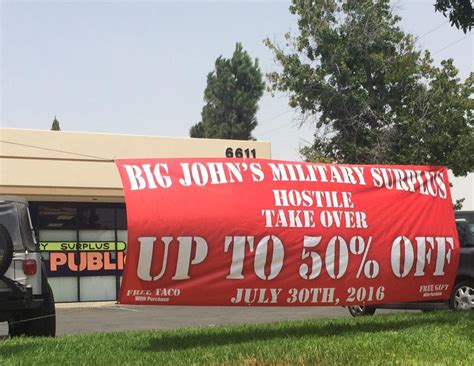 Advertisement Signs 的图像结果