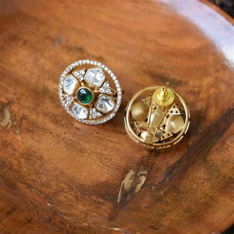 Noor Tara – Vintage Kundan Stud Earrings
