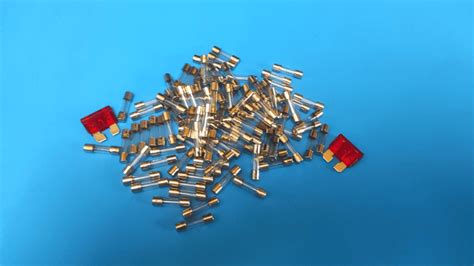 Image result for Komponen Multimeter Fuse