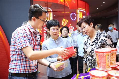 柳州城市职业学院组织开展无偿献血活动-中国输血协会