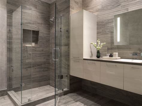 Modern floor tiles bathroom - Hawk Haven