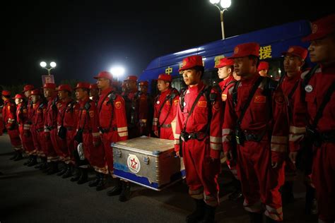 中国国际救援队抵达 迅速展开救援_ 视频中国