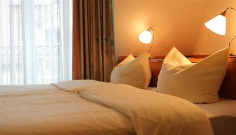 AM KLOSTERGARTEN (Freising) - Hotel Reviews, Photos, Rate Comparison ...