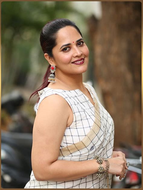 Anasuya Bharadwaj : వైట్ శారీ స్టన్నింగ్ లుక్స్ అనసూయ అదుర్స్ - Telugu ...