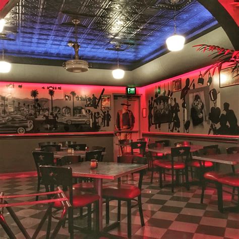 Hollywood Restaurant in Cortland, New York - Kid-friendly Restaurants ...