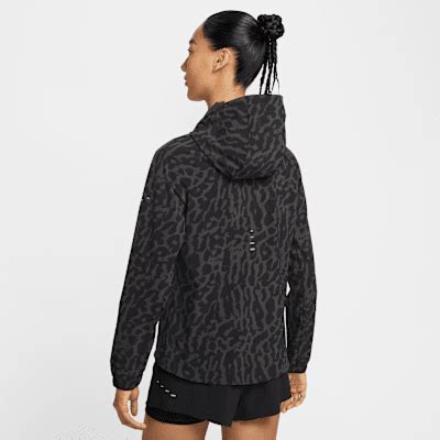 Nike Swift Women's Dri-FIT Packable Running Jacket. Nike IN