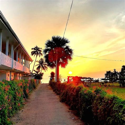 LOBSTER INN (Trincomalee) - Hostel Reviews, Photos, Rate Comparison ...