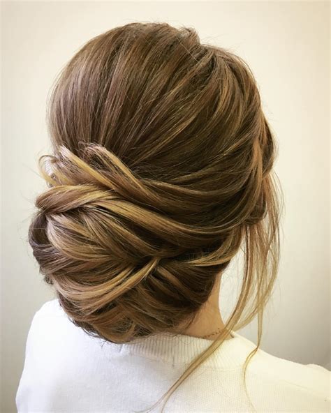 Easy and Pretty Chignon Buns Hairstyles You’ll Love to Try