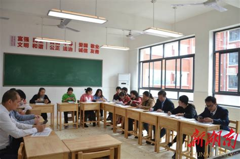 人机对话——永州市黄冈博才学校掀起英语口语学习新风尚 - 教育资讯 - 新湖南
