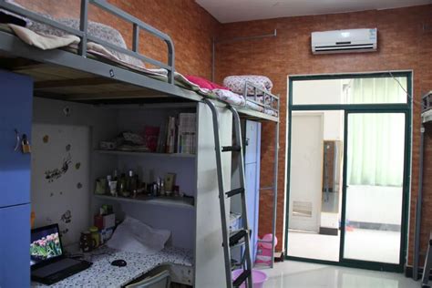 郑州经贸学院宿舍条件怎么样好不好，有空调吗？含宿舍内景图片