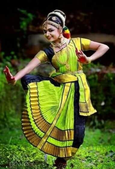 Bharatanatyam Dance Costumes Manufacturer, Supplier from Delhi